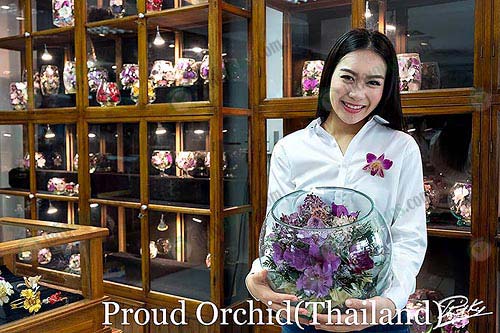 เครื่องประดับจากดอกกล้วยไม้