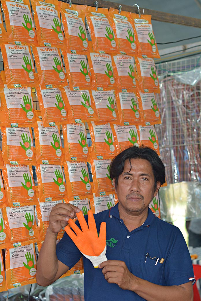3.คุณสัมฤทธิ์-จำปาดง-ประธานวิสาหกิจชุมชนบ้านในสวน-จ.สุราษฎร์ธานี