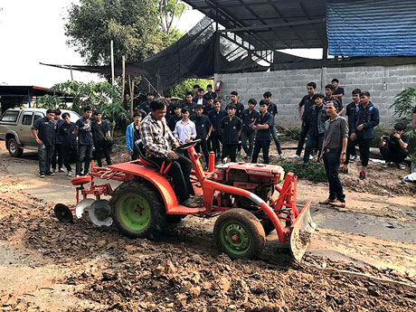 2.การส่งเสริมและสนับสนุนโครงการทำการเกษตรสมัยใหม่