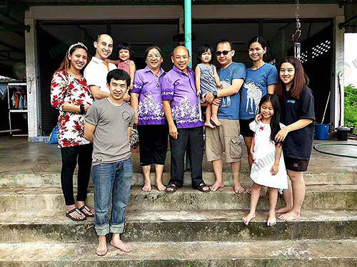 2.ครอบครัวและลูกหลานของคุณสุเนตร