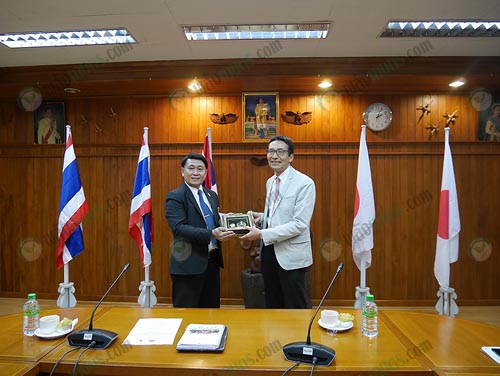 2.Techno-Chubu-Company-Limited-มอบของที่ระลึกแก่-คณะวนศาสตร์-มหาวิทยาลัยเกษตรศาสตร์