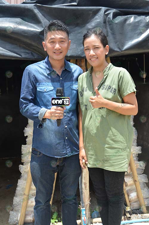 2.คุณเฉลิมชัย-ณ-ลำพูน-และคุณหทัยวรรณ-วิชัย-เจ้าของฟาร์มเห็ดราชพฤกษ์ฟาร์ม