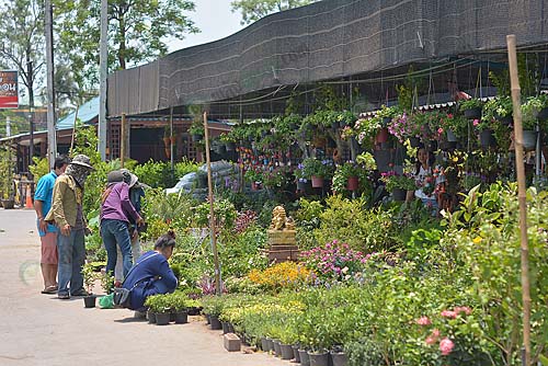1.บรรยากาศการซื้อขายของตลาดราชบุรีอย่างเป็นกันเอง