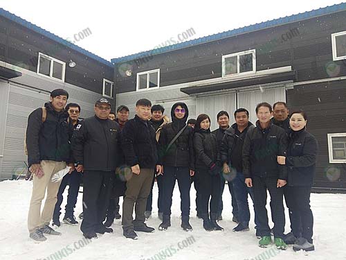 3.ลูกค้าและทีมงานโฟกัสเทค-2018-จำกัด-ดูงานที่เกาหลี