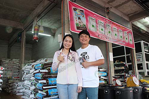 2.คุณกิตติธัช-แก้วดี-และภรรยา