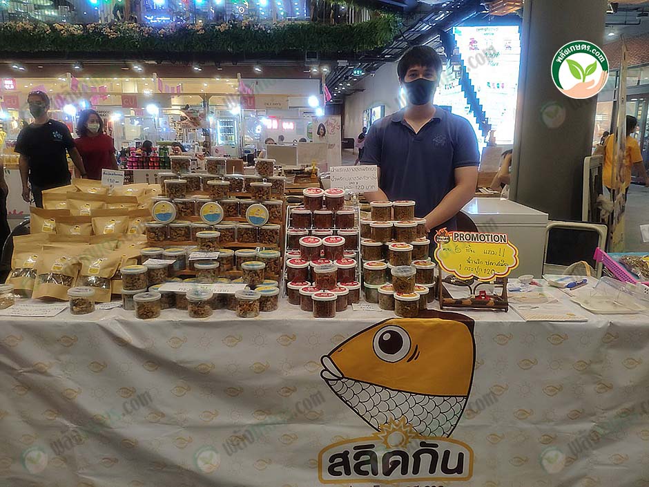 1.คุณธนัทธร กาญจนพิศาล หรือคุณนิก