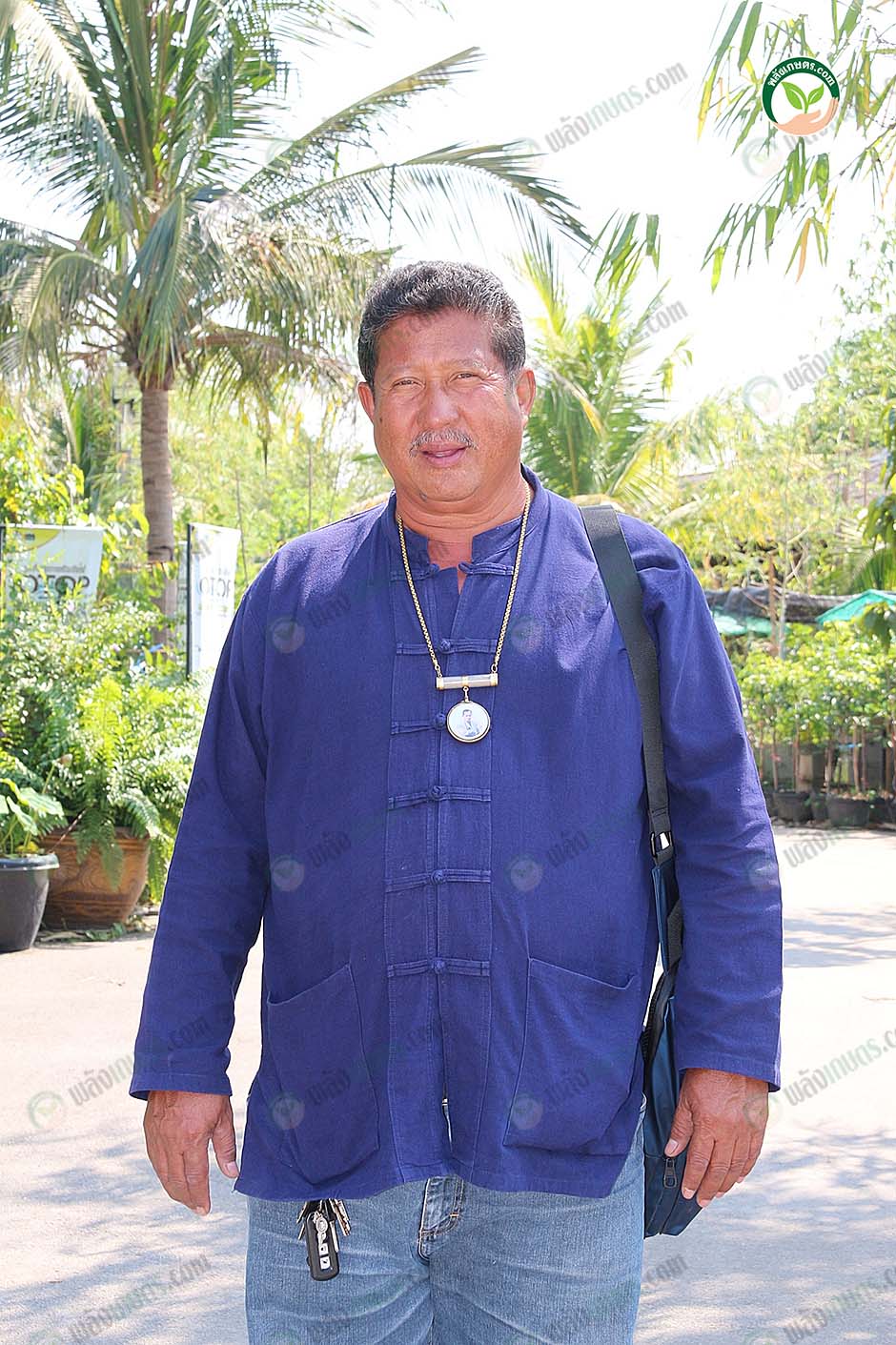1.คุณสมปอง รัศมิทัต หรือกำนันตุ้ม