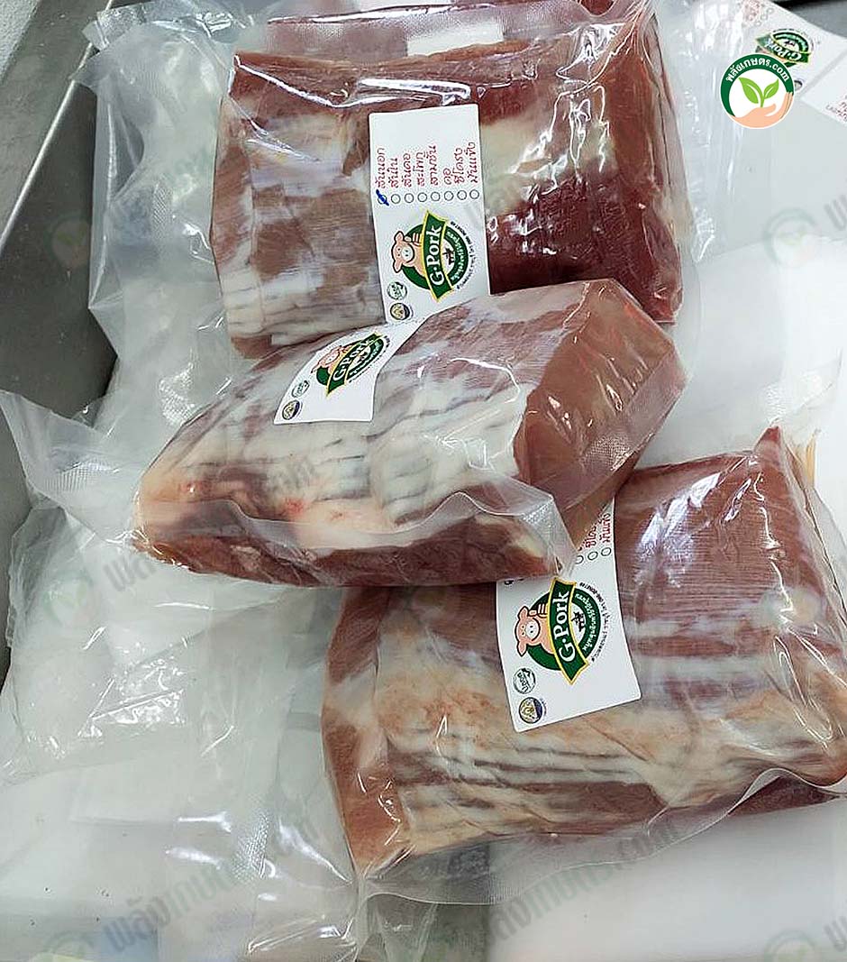 6.การแพ็คหมูหลุมแต่ละชื้นส่วนก่อนนำไปแช่ฟรีซ