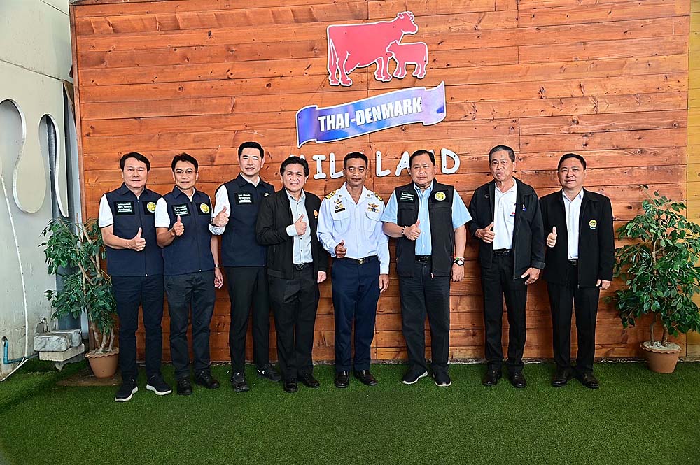 4.โคนม04