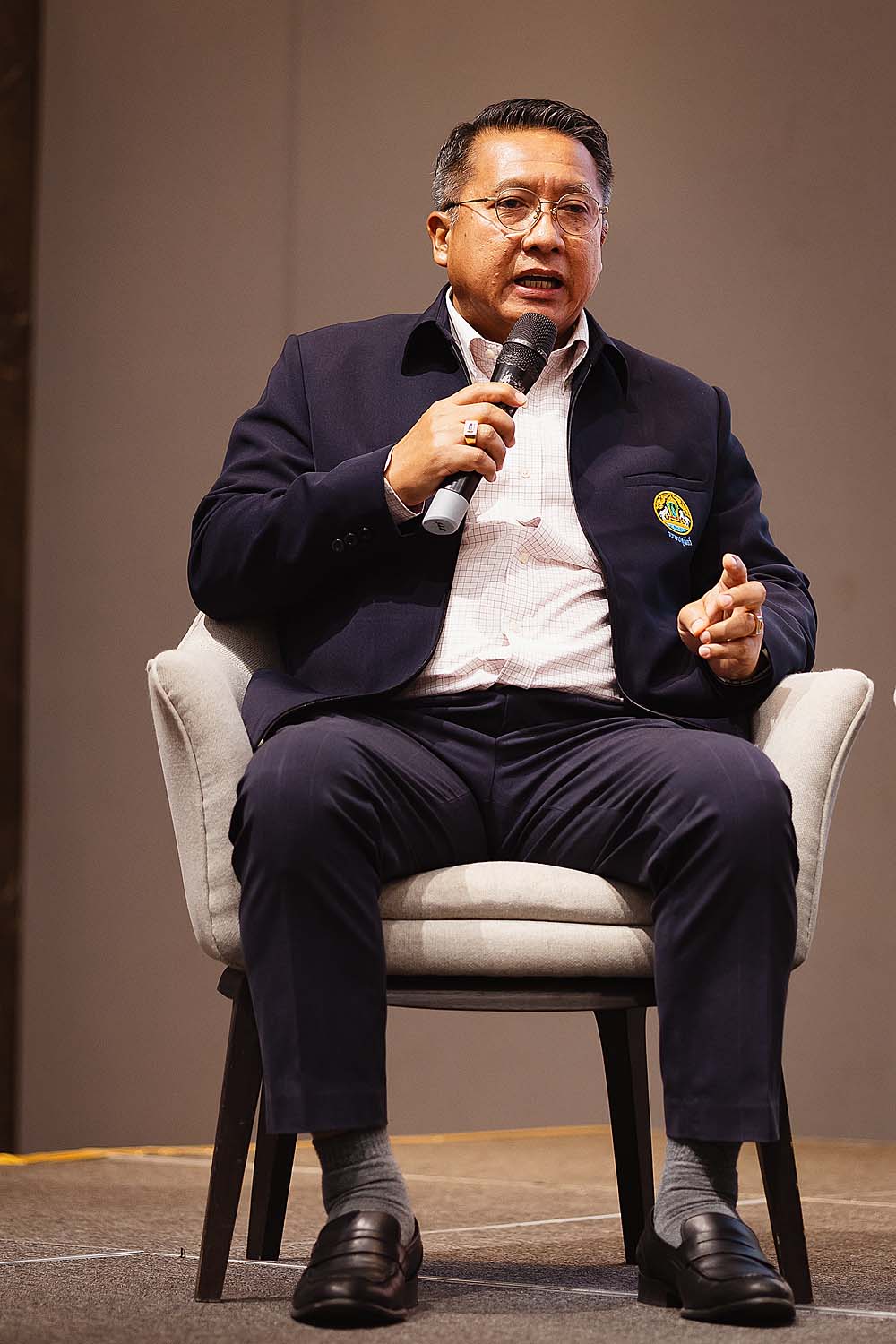 9.คุณกฤติพิพัฒน์ รัตนนาวินกุล ผู้เชี่ยวชาญด้านส่งเสริมและพัฒนาสัตว์ปีก กสส. กรมปศุสัตว์