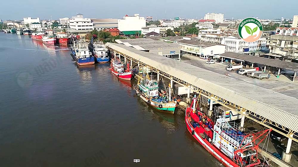 ท่าเทียบเรือ กรุงทพฯ